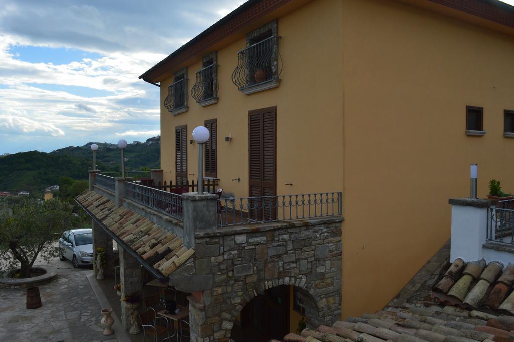 Villa Tre Colli Agri B&B Ariano Irpino Esterno foto