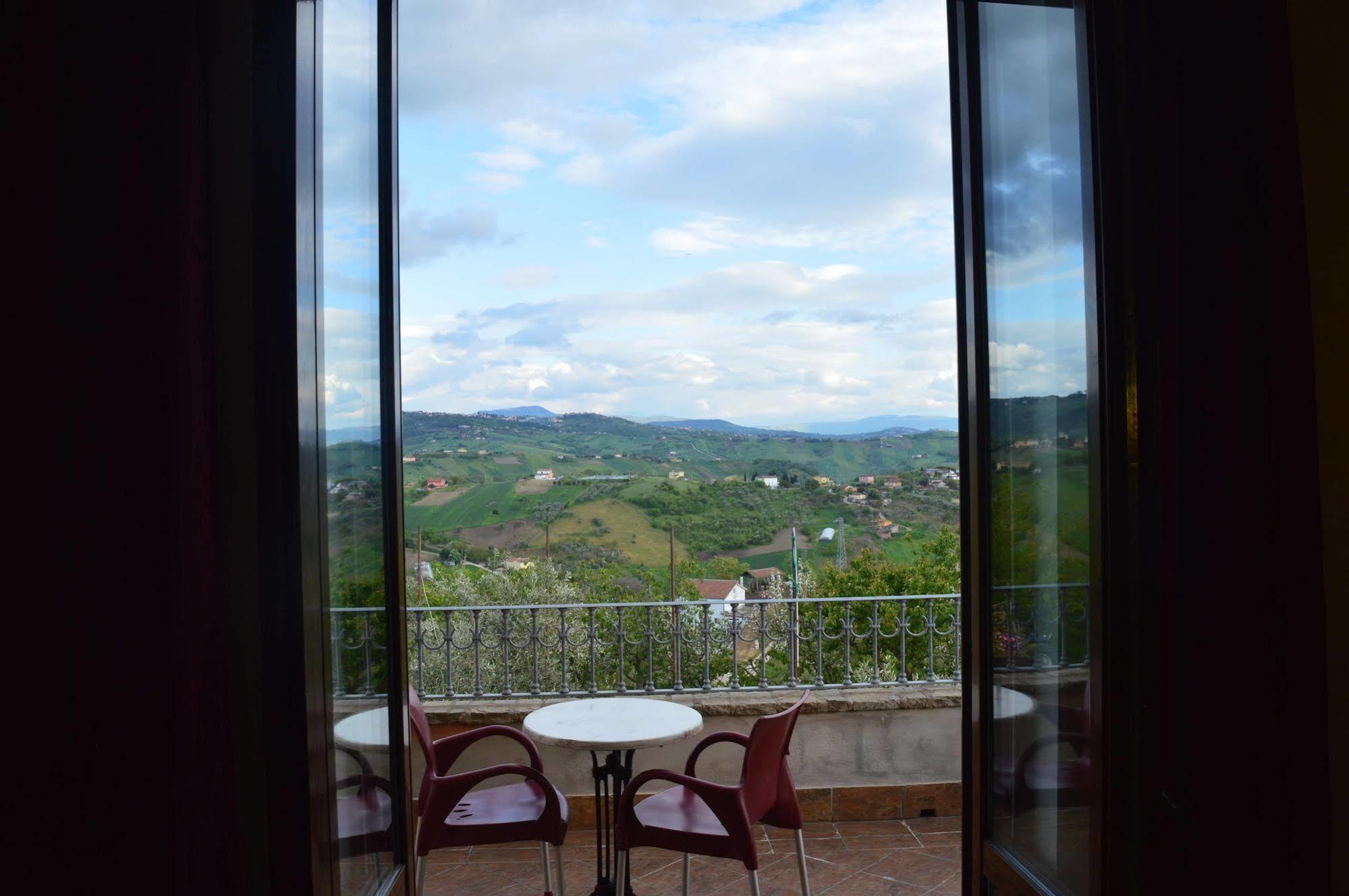 Villa Tre Colli Agri B&B Ariano Irpino Esterno foto